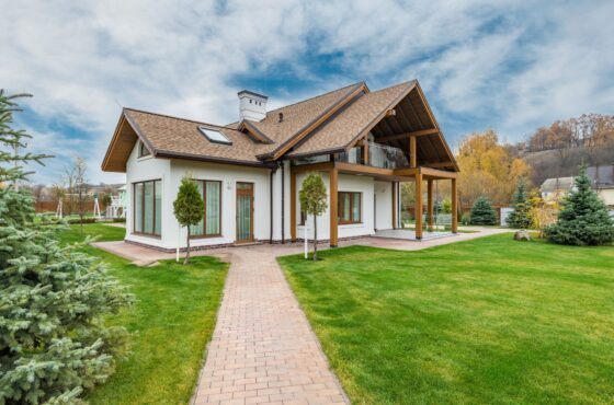 Seasonal Home Buying Strategies: Timing Your Indiana Purchase for Maximum Advantage